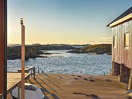 5 Person Holiday Home in Bud-by Traum