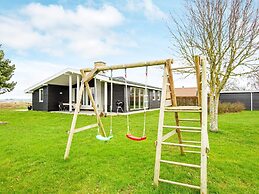8 Person Holiday Home in Ebeltoft-by Traum