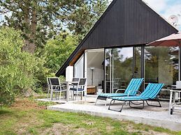 Quaint Holiday Home in Sjaellands Odde near Sea