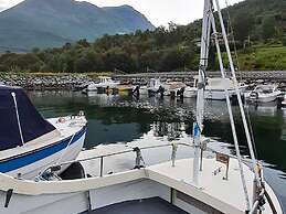 Holiday Home in Hundeidvik