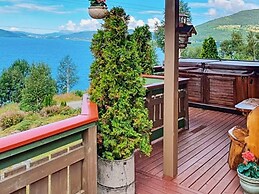 Holiday Home in Hundeidvik