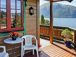 Holiday Home in Hundeidvik