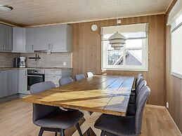 13 Person Holiday Home in Øyer