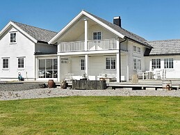 Holiday Home in Tornes I Romsdal