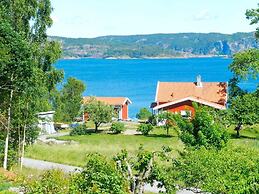 6 Person Holiday Home in Brastad