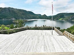 8 Person Holiday Home in Sundlandet