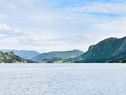 8 Person Holiday Home in Sundlandet