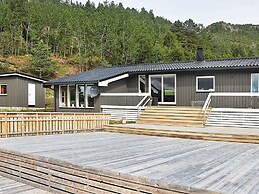 8 Person Holiday Home in Sundlandet