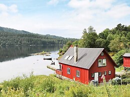 5 Person Holiday Home in Lonevag