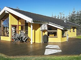 Luxurious Holiday Home Near Hals With Whirlpool