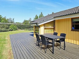 Luxurious Holiday Home Near Hals With Whirlpool