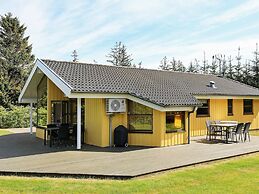 Luxurious Holiday Home Near Hals With Whirlpool