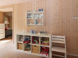 Attractive Holiday Home with Whirlpool near Hadsund