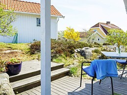2 Person Holiday Home in Gullholmen