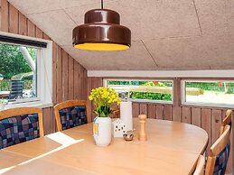6 Person Holiday Home in Toftlund