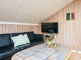 6 Person Holiday Home in Toftlund