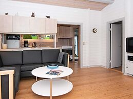 6 Person Holiday Home in Aabenraa-by Traum