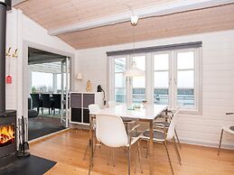 6 Person Holiday Home in Aabenraa-by Traum