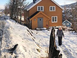 6 Person Holiday Home in Skorovatn