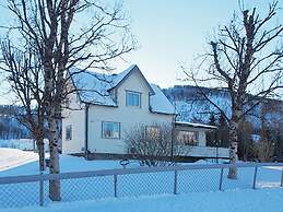 6 Person Holiday Home in Svensby