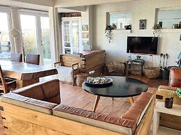 Sunny Holiday Home in Ebeltoft near Sea