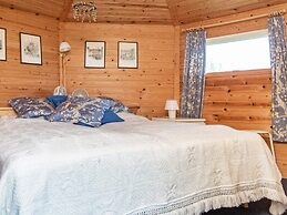 Sunny Holiday Home in Ebeltoft near Sea