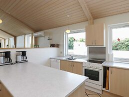 20 Person Holiday Home in Vinderup-by Traum