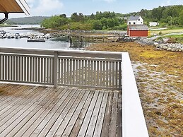 8 Person Holiday Home in Lesund