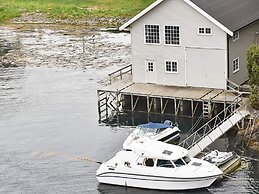 8 Person Holiday Home in Lesund