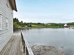 8 Person Holiday Home in Lesund