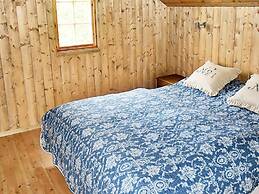 8 Person Holiday Home in Lesund