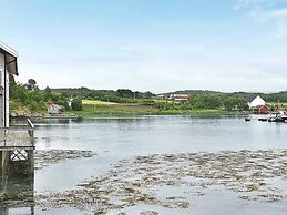 8 Person Holiday Home in Lesund
