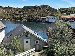 Holiday Home in Urangsvåg