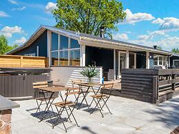 10 Person Holiday Home in Glesborg-by Traum