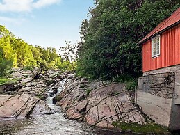 7 Person Holiday Home in Lensvik