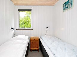 6 Person Holiday Home in Ulfborg