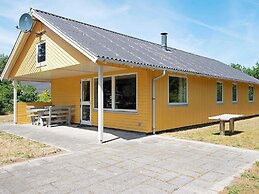 6 Person Holiday Home in Ulfborg