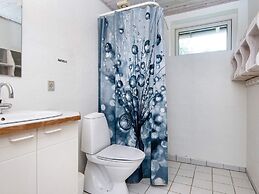 6 Person Holiday Home in Ulfborg