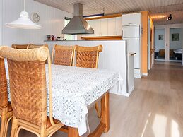6 Person Holiday Home in Ulfborg