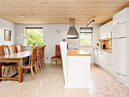 6 Person Holiday Home in Ulfborg