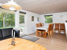 6 Person Holiday Home in Ulfborg