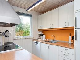 6 Person Holiday Home in Ulfborg