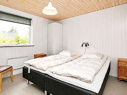 6 Person Holiday Home in Ulfborg