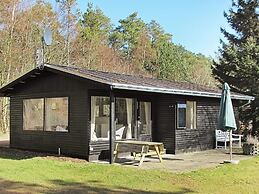 Tranquil Holiday Home in Hals near Beach