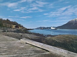 6 Person Holiday Home in Halsanaustan