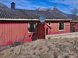 6 Person Holiday Home in Halsanaustan