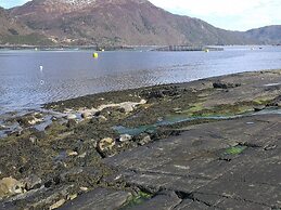 6 Person Holiday Home in Halsanaustan