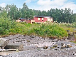 6 Person Holiday Home in Halsanaustan