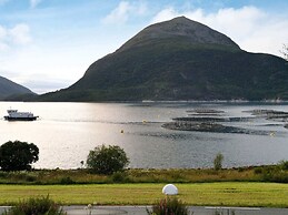 6 Person Holiday Home in Halsanaustan