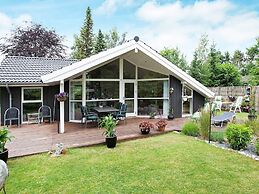 6 Person Holiday Home in Gilleleje